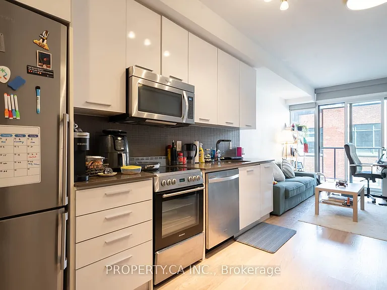 105 George St #303 — Photo 15