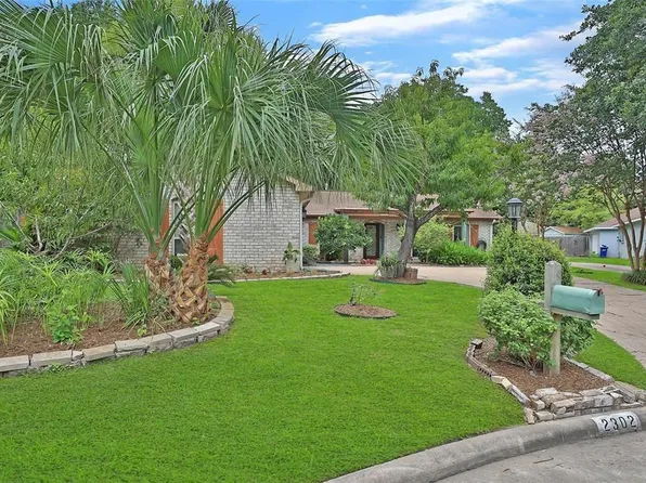 2302 Briarport Dr, Houston, TX 77077