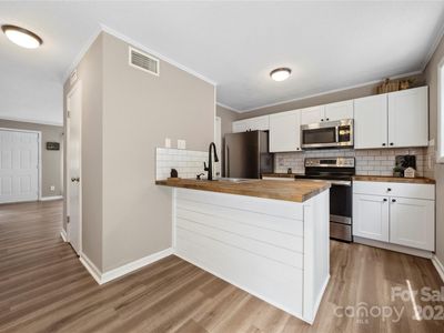 1056 Surry Ln, Gastonia, NC, 28054