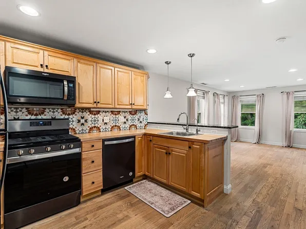 75 Mason St #2, Salem, MA 01970