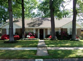 371 Stonehenge Ln, Houston, TX 77015
