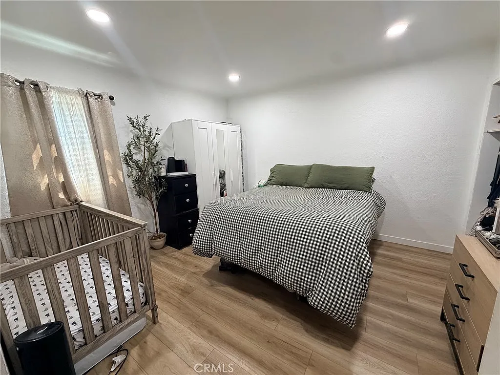 2 bed, 850 sqft, $2,800 — Photo 2
