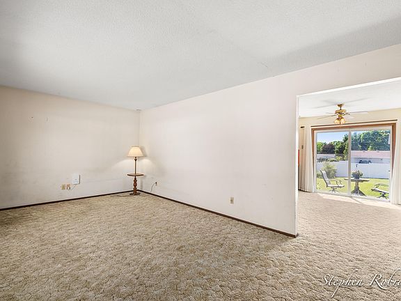 4th image of 1901 Rowland Ave SE