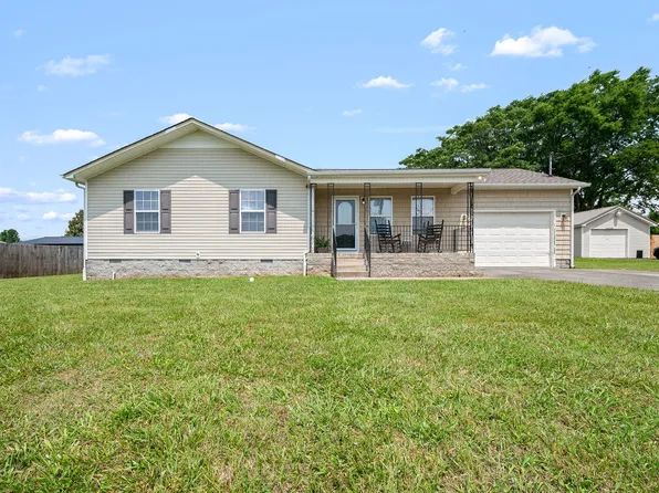 380 Strawberry Dr, Winchester, TN 37398