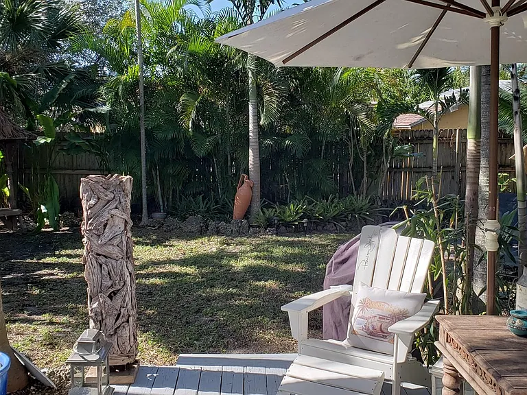 10760 NE 2nd Pl — Photo 10