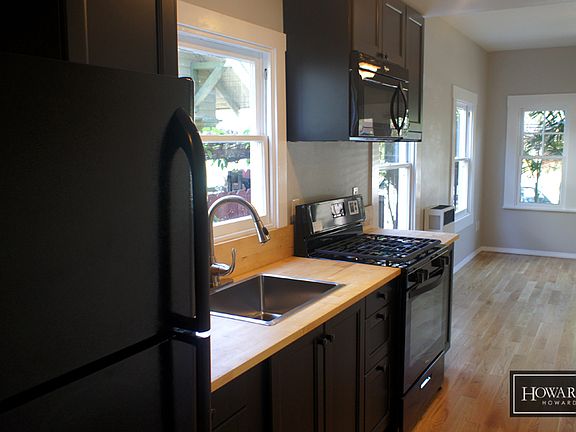 5th image of 432 E 6th St #432