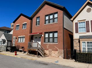 916 W 18th Pl, Chicago, IL 60608