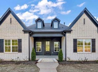 3054 Meadows Way, Hernando, MS 38632