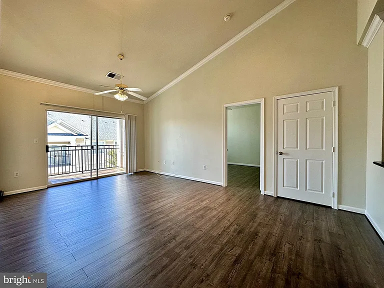 12925 Centre Park Cir #405 — Photo 6