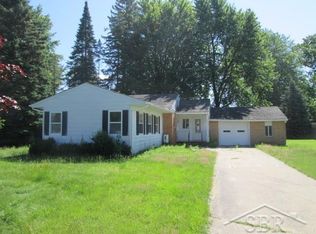 4813 Baxman Rd, Bay City, MI 48706