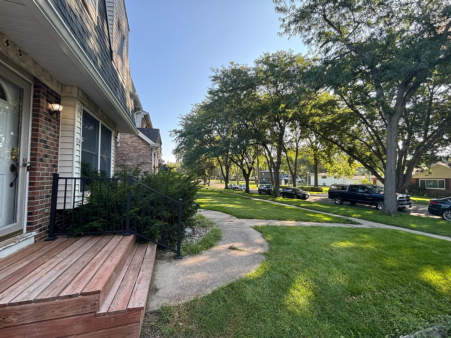 2 bed, 1.5 bath, 2000 sqft, $2,295 — Photo 3