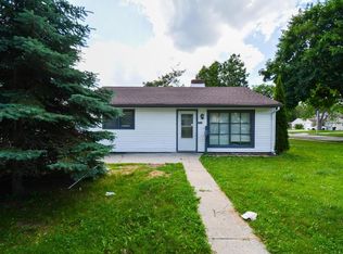 5625 North 57th STREET, Milwaukee, WI 53218