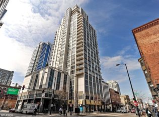 200 W Grand Ave #806, Chicago, IL 60654