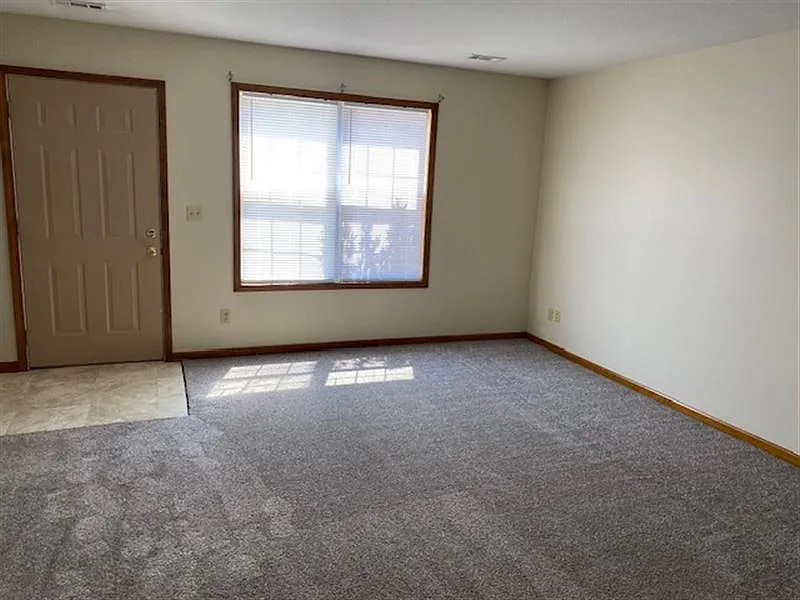 Sunflower Street Apartments — Photo 3