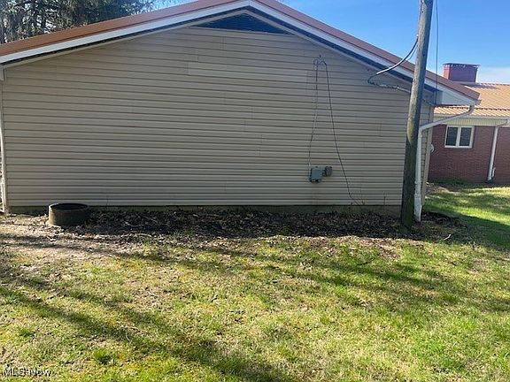 4th image of 465 N Samuel Dr