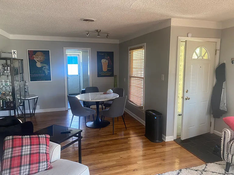 23247 Doremus St — Photo 13