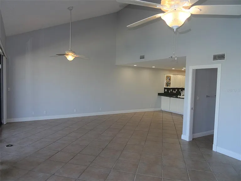 2775 Kipps Colony Dr S #304 — Photo 9
