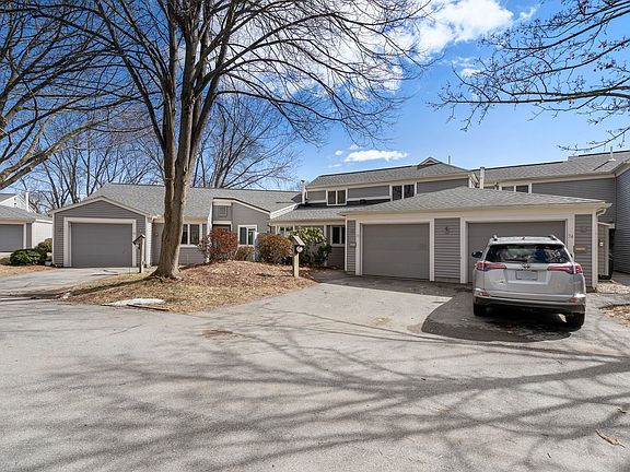 3rd image of 75 Walden Pond Dr #75
