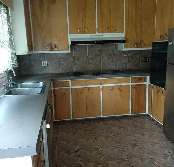7402 Schuyler Dr — Photo 7