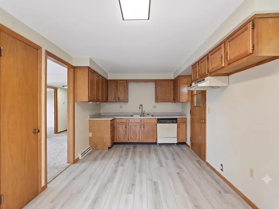 616 N Main St #2