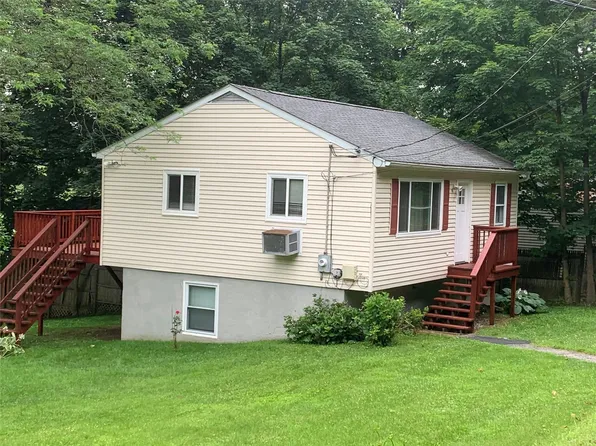 21 Rockwood Road, Carmel, NY 10512