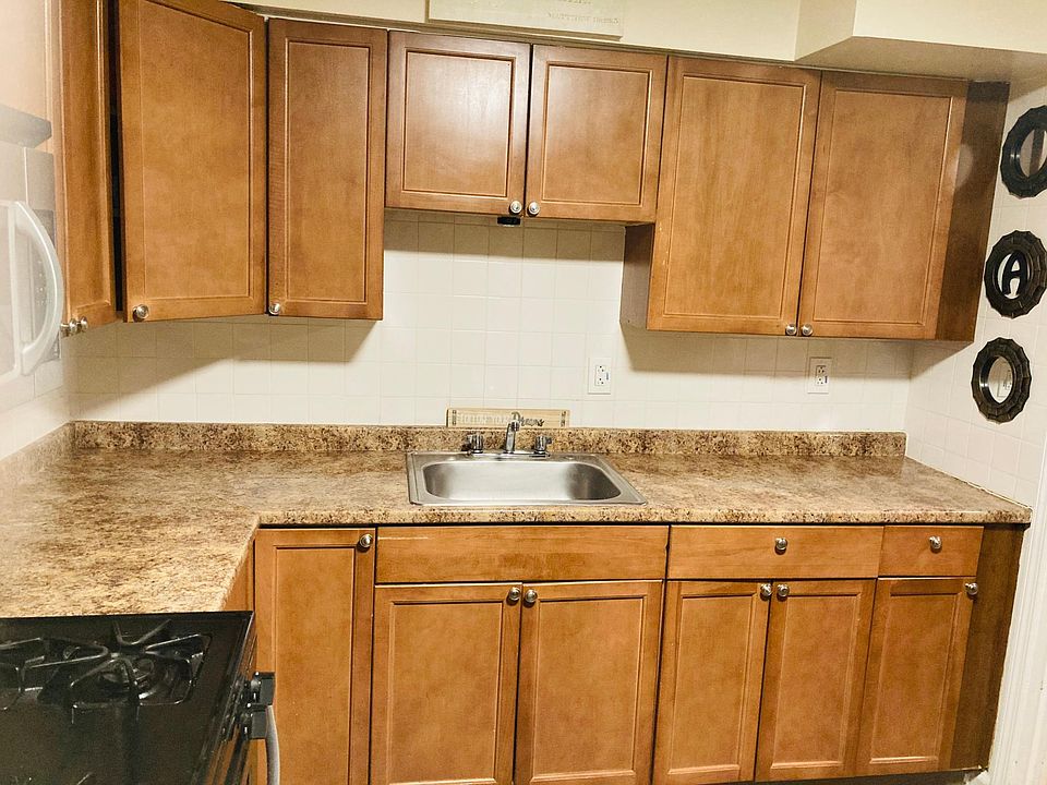 Stock photos of 2 bedroom duplex next door. Finishes will differ but quality is similar.