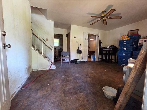 2nd image of 926 Goodhue Cir