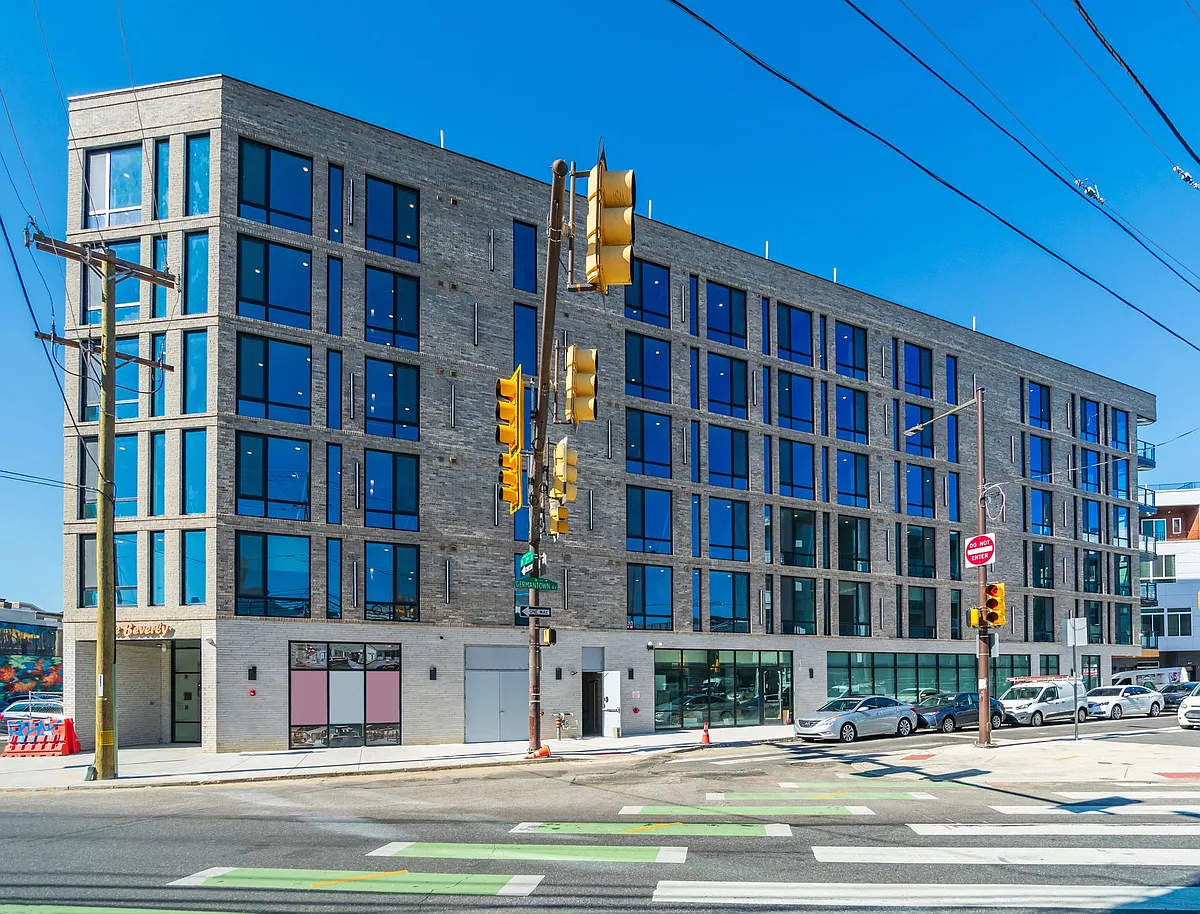 Building Photo - The Beverly