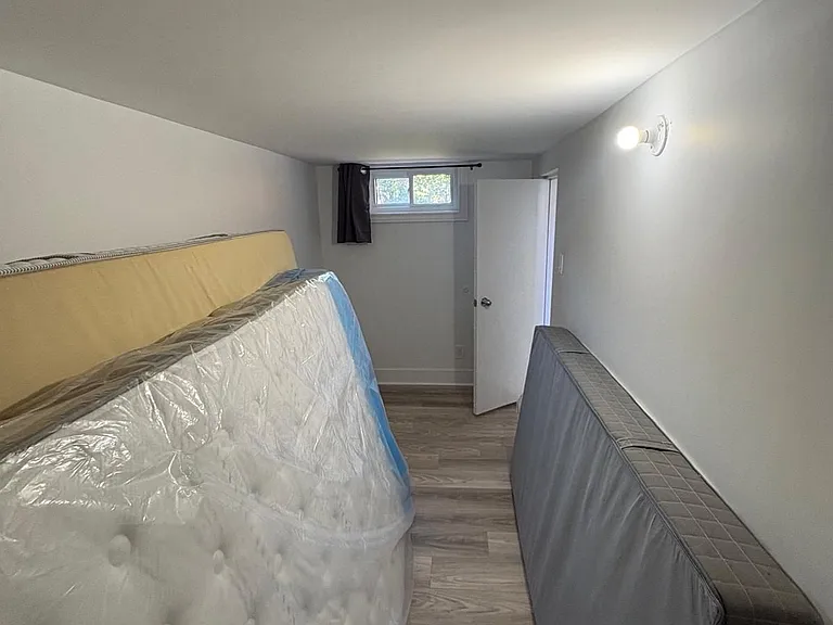 7 Ilfracombe Cres #BASEMENT — Photo 11