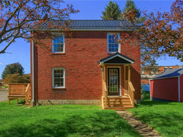 732 Pershing St, Ellwood City, PA 16117