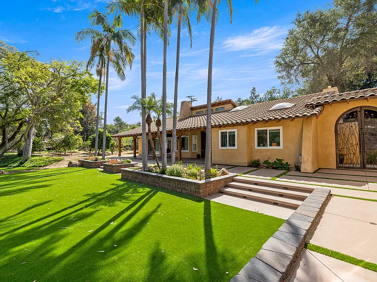 1315 Macadamia Dr — Photo 40