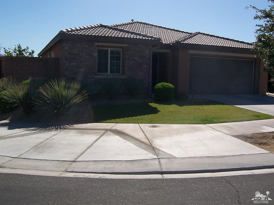 2nd image of 84255 Tramonto Way