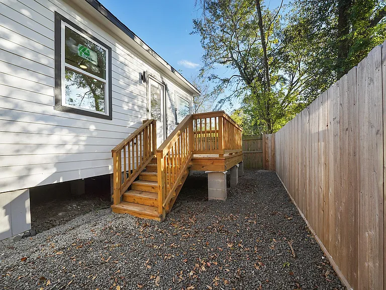 3907 Falls St #B — Photo 15
