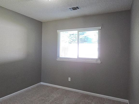 5th image of 2031 California Dr