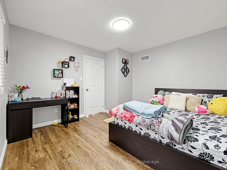 291 Hardcastle Dr — Photo 27
