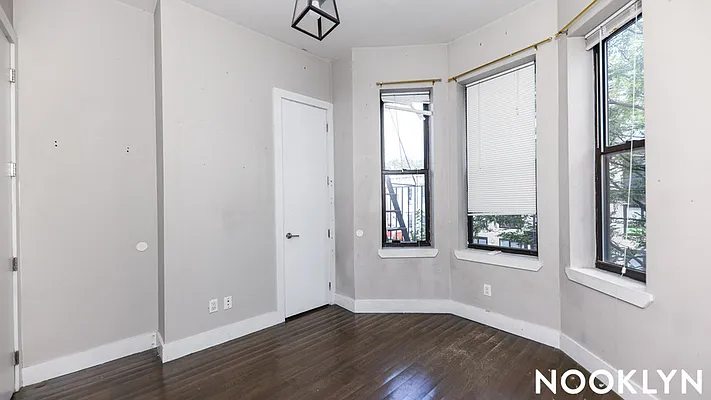 Rented by Nooklyn NYC LLC | media 17