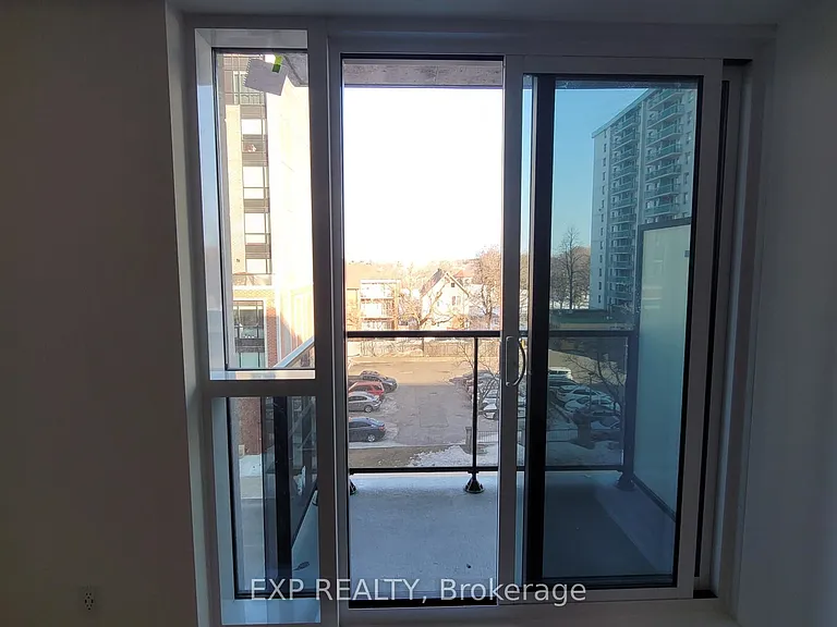 560 Rideau St #407 — Photo 11