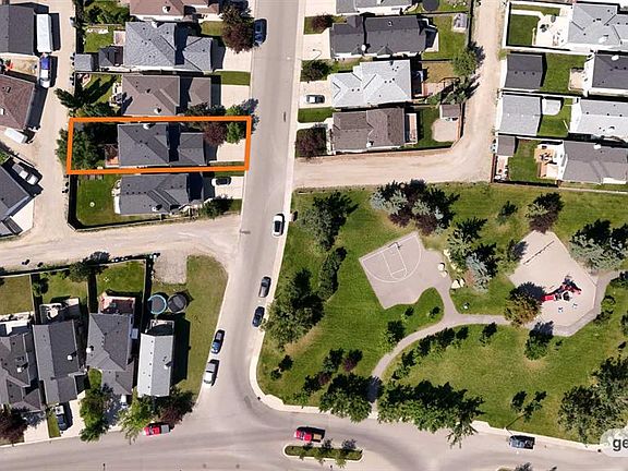 5th image of 292 E Coville Close NE