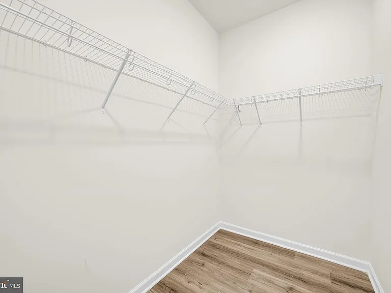 228 Park Ln — Photo 24