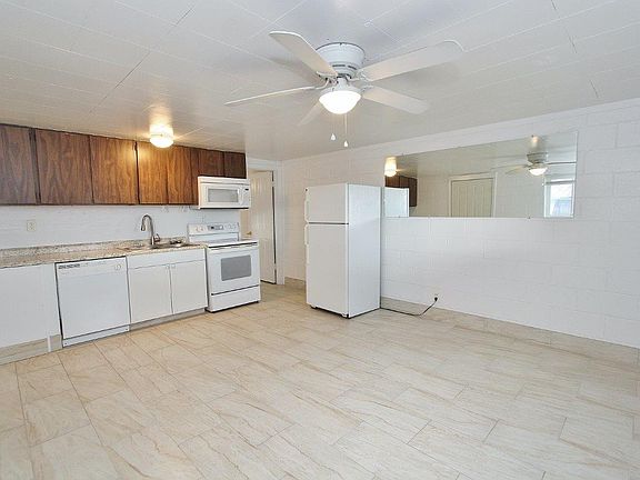 4th image of 2020 Ua Ave #15