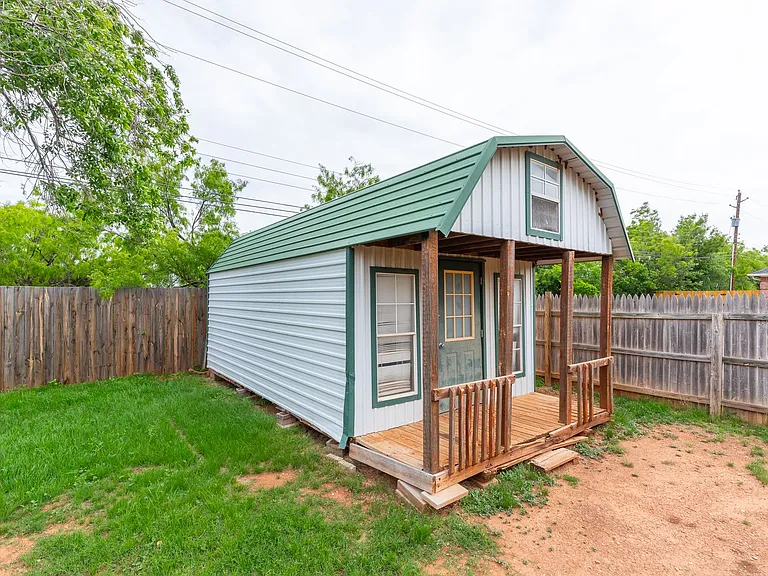 3902 Karen Dr — Photo 28