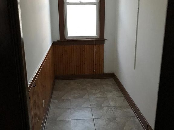 4th image of 4838 W Newport Ave #2