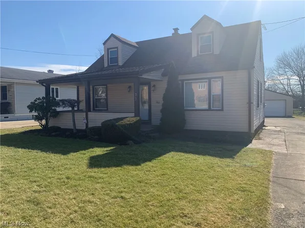 377 Porter Ave, Campbell, OH 44405