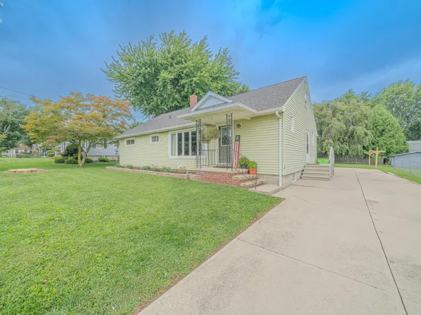 1514 W Cole Rd, Fremont, OH 43420