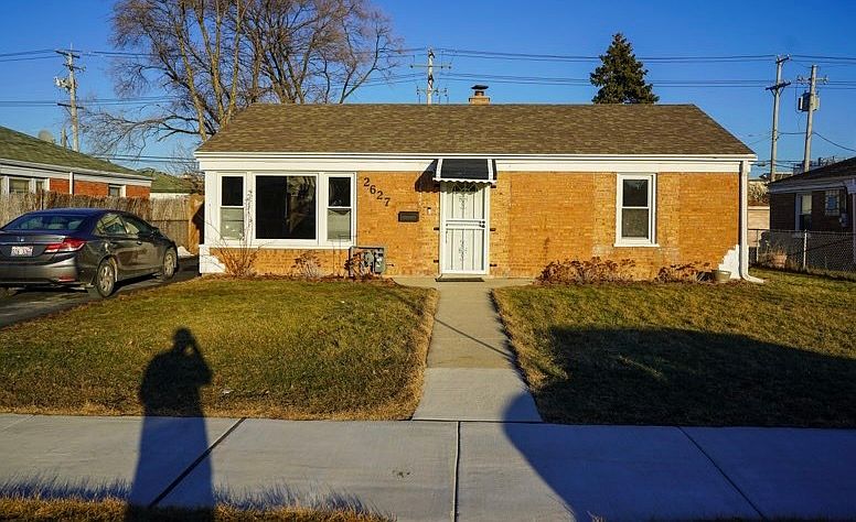 1st image of 2627 Leona St
