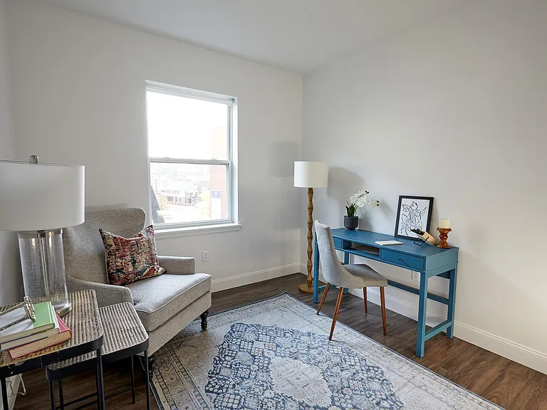 4-Bedroom , 2 Bathroom
