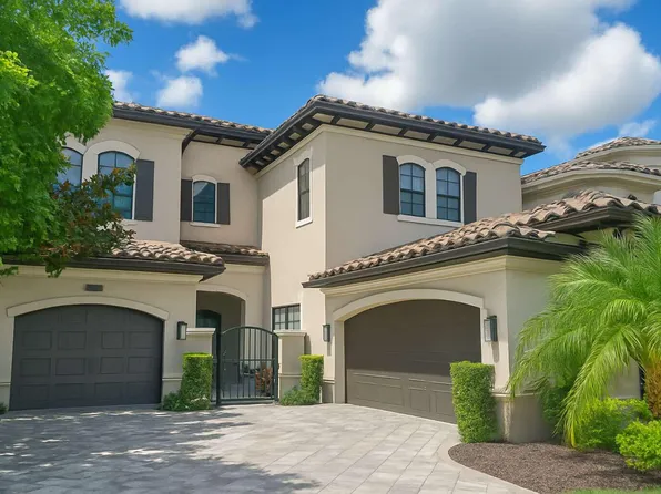 8151 Lost Creek Ln, Delray Beach, FL 33446