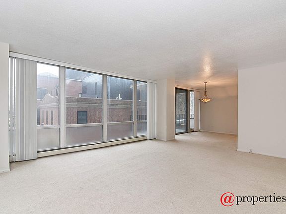 Living Room / Dining Room