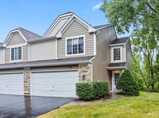 237 Locksley Dr, Streamwood, IL