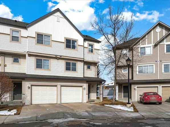 99 Copperfield Ct SE, Calgary, AB T2Z 4Z3